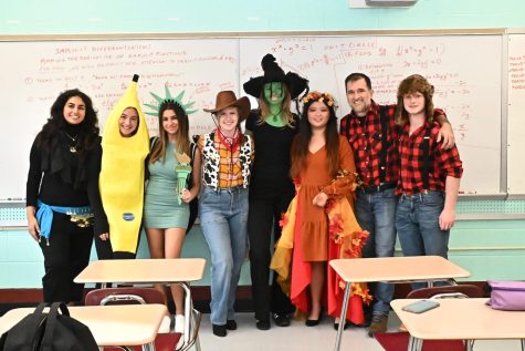 Navigation to Story: Halloween Costumes: A Senior Tradition?